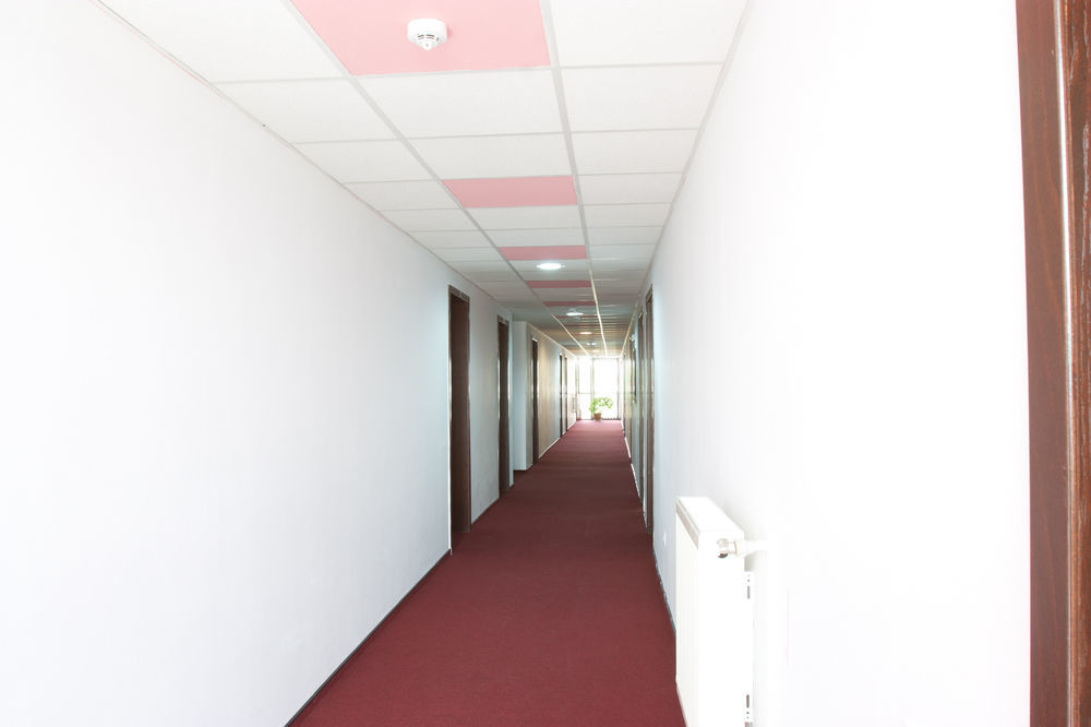 Denisa Hotel Otopeni Zewnętrze zdjęcie