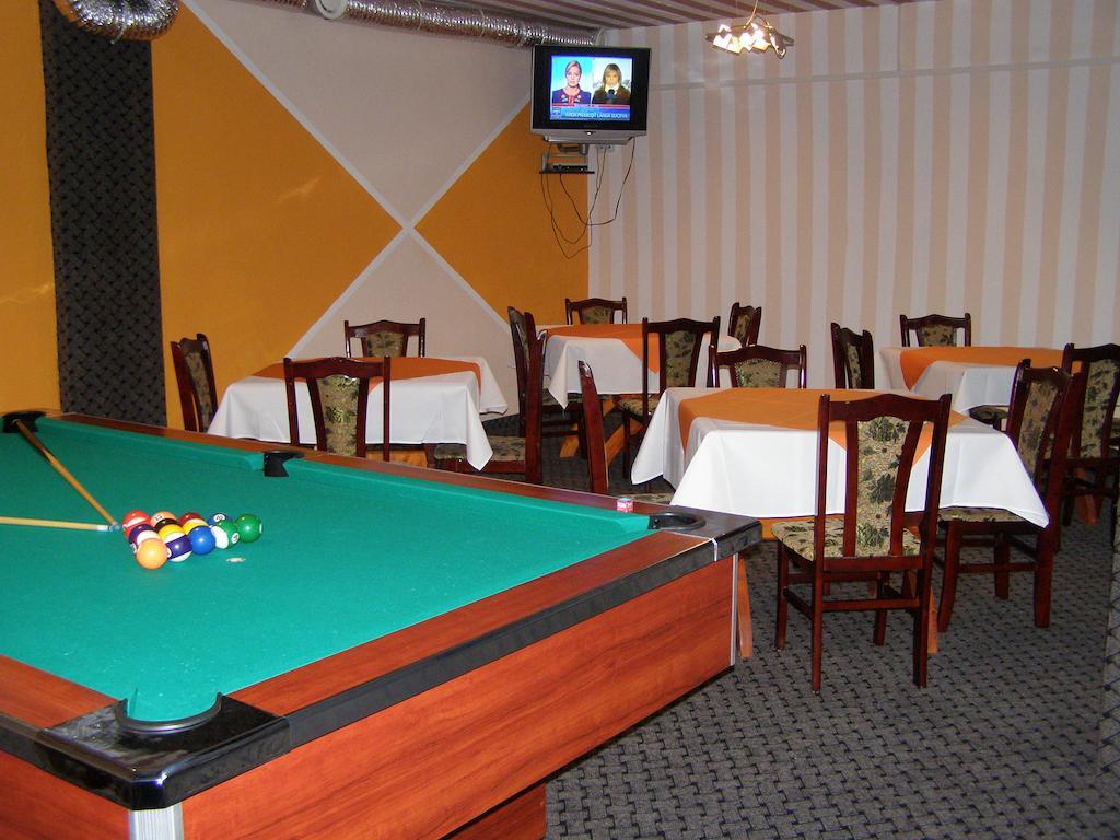 Denisa Hotel Otopeni Zewnętrze zdjęcie